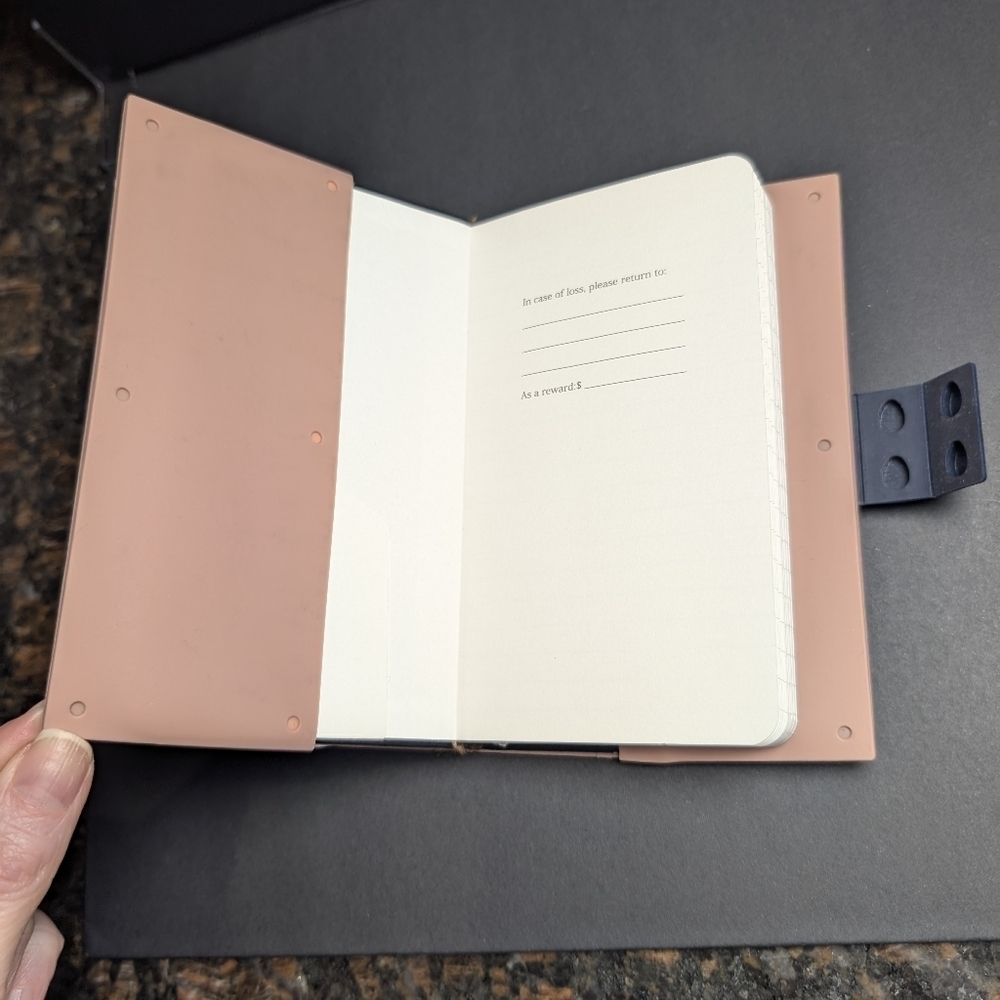Fun Silicon Notebook (Cover + 2 Notebooks) - Picture 7 of 11